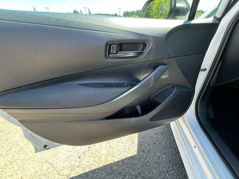Used 2024 Toyota Corolla LE FWD image 20