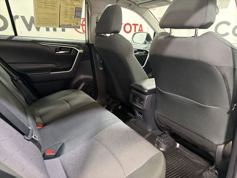 Used 2024 Toyota RAV4 XLE w/ Convenience Package image 14