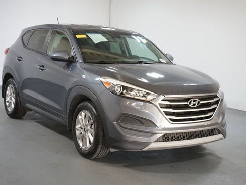 Used 2017 Hyundai Tucson SE image 3