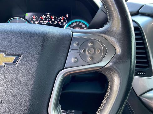 Used 2017 Chevrolet Suburban Premier image 18