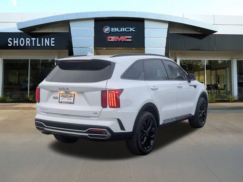 Used 2023 Kia Sorento SX image 3