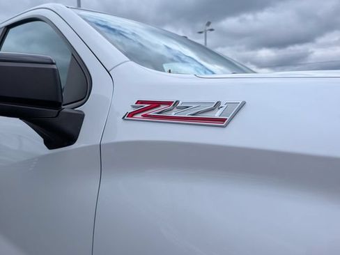 Used 2019 Chevrolet Silverado 1500 LT Trail Boss AWD/4WD image 12