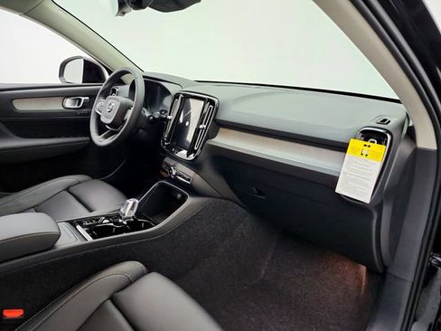 New 2026 Volvo XC40 B5 Plus w/ Climate Package AWD/4WD image 13