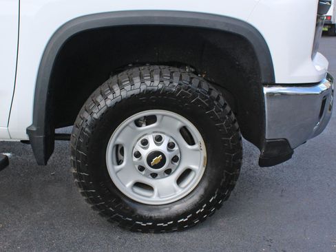 Used 2024 Chevrolet Silverado 2500 W/T w/ WT/CX Safety Package AWD/4WD image 31
