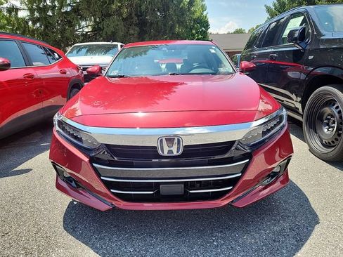 Used 2021 Honda Accord Touring image 2