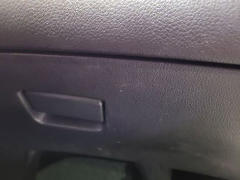 Used 2016 Nissan Rogue SV image 44