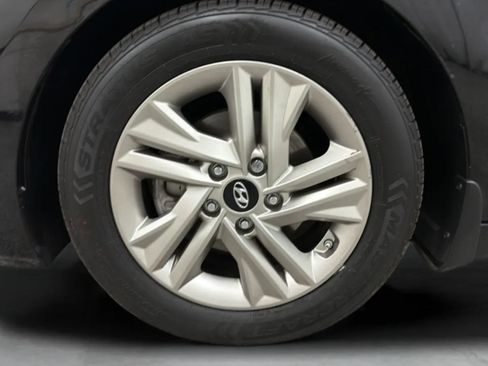Used 2020 Hyundai Elantra SEL FWD image 28