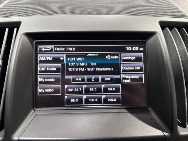 Used 2015 Land Rover LR2 AWD/4WD image 25