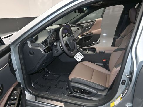 New 2025 Lexus ES 350 350 image 13