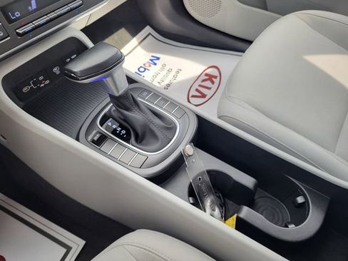 Used 2025 Hyundai Kona SEL image 18