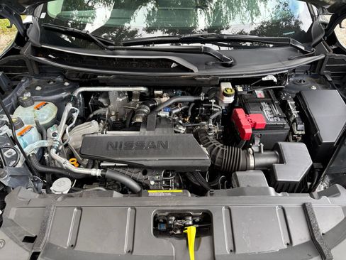 Used 2026 Nissan Rogue SV AWD/4WD image 32