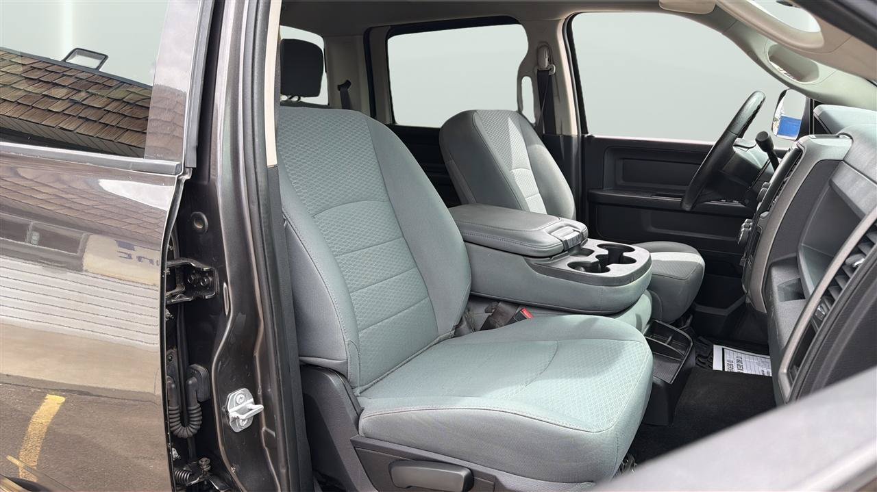 Used 2017 RAM 2500 Tradesman w/ Chrome Appearance Group AWD/4WD image 14