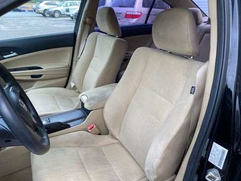 Used 2012 Honda Accord LX image 7