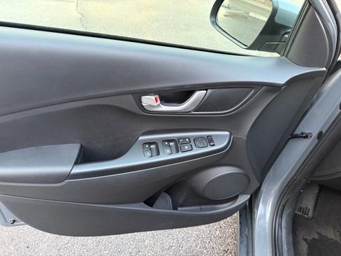 Used 2023 Hyundai Kona SE image 24