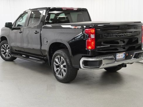 Used 2023 Chevrolet Silverado 1500 LT AWD/4WD image 5