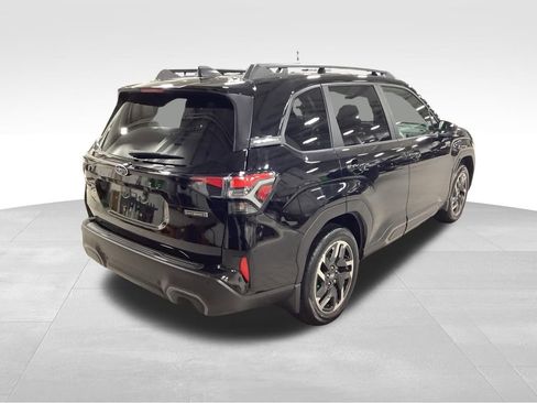 Used 2025 Subaru Forester Limited image 27