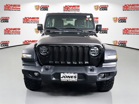 Used 2020 Jeep Wrangler Unlimited Willys image 12