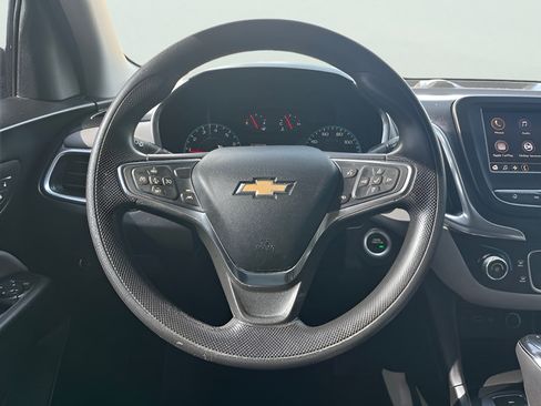 Used 2020 Chevrolet Equinox LS w/ LS Convenience Package AWD/4WD image 17