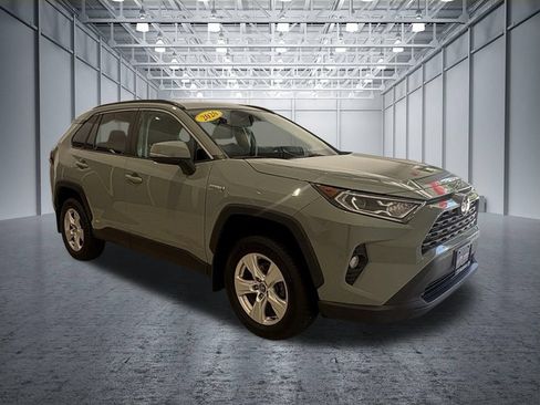 Used 2020 Toyota RAV4 XLE w/ Convenience Package AWD/4WD image 5
