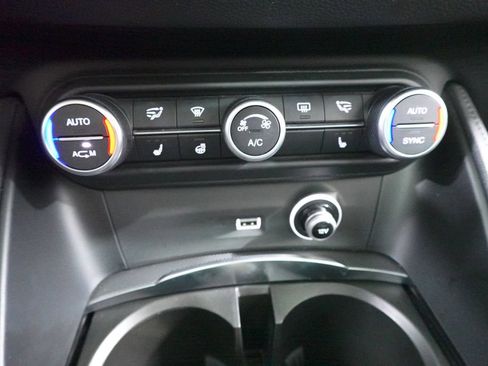 Used 2019 Alfa Romeo Stelvio Ti w/ TI Performance Package image 21