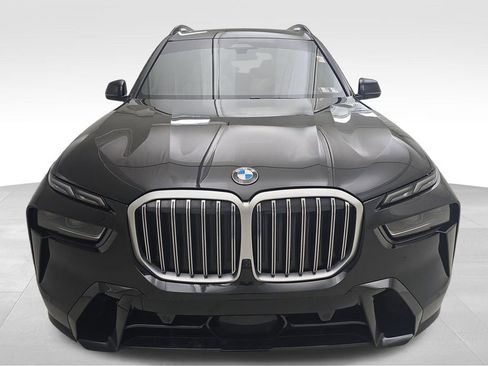 Certified 2025 BMW X7 xDrive40i w/ Executive Package AWD/4WD image 4