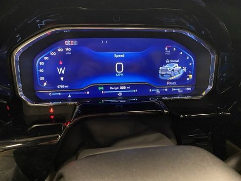 Used 2024 Chevrolet Silverado 2500 LTZ w/ LTZ Plus Package image 17