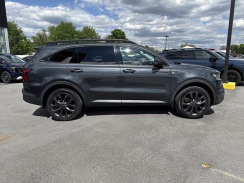 Certified 2023 Kia Sorento X-Line EX AWD/4WD image 2
