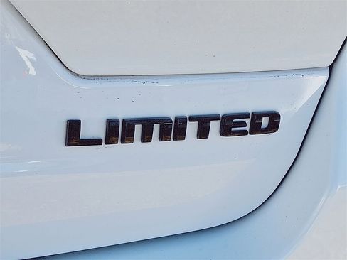 Certified 2023 Jeep Grand Cherokee Limited w/ Black Appearance Package image 24