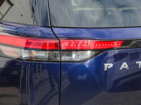 Certified 2024 Nissan Pathfinder SL w/ SL Premium Package image 8