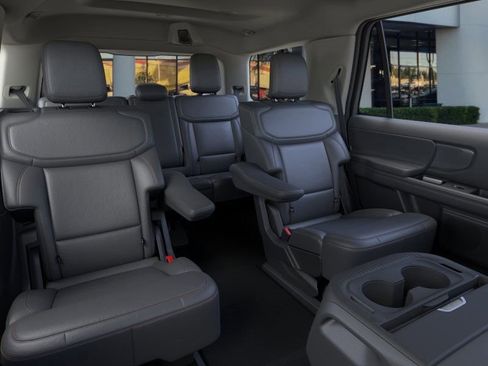 New 2026 Ford Expedition Active image 11