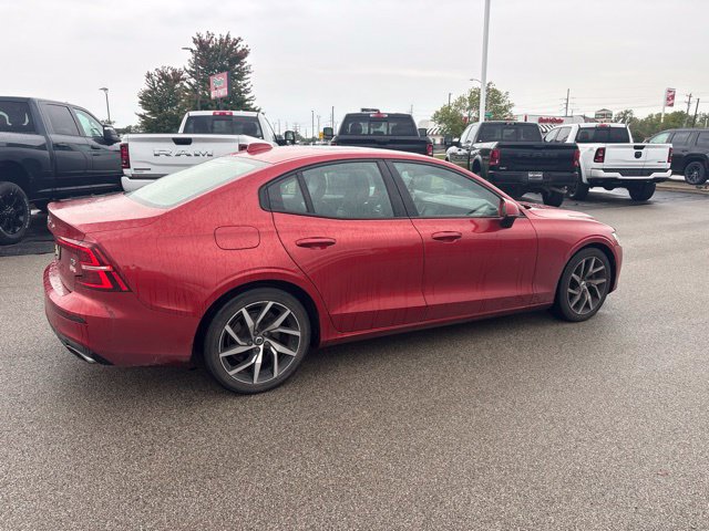 Used 2019 Volvo S60 T5 Momentum w/ Premium Package FWD image 4