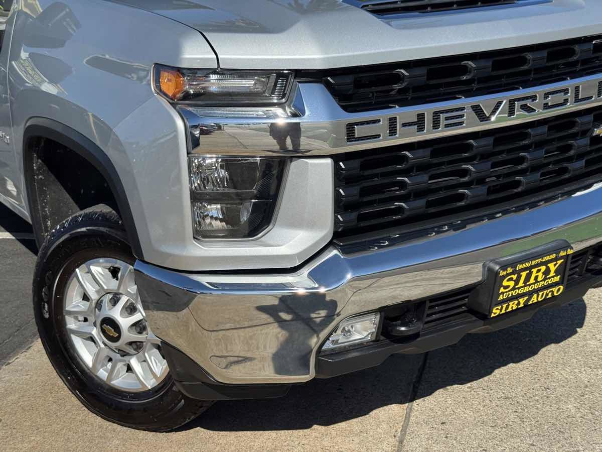 Used 2023 Chevrolet Silverado 2500 LT w/ Convenience Package AWD/4WD image 3