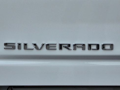 Used 2024 Chevrolet Silverado 2500 LT Z71 AWD/4WD image 40