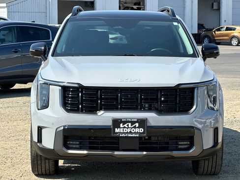 Used 2024 Kia Sorento SX AWD/4WD image 10