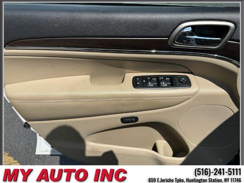 Used 2014 Jeep Grand Cherokee Limited AWD/4WD image 29