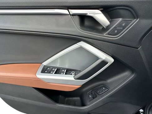 Used 2022 Audi Q3 2.0T Premium Plus w/ Premium Plus Package image 11