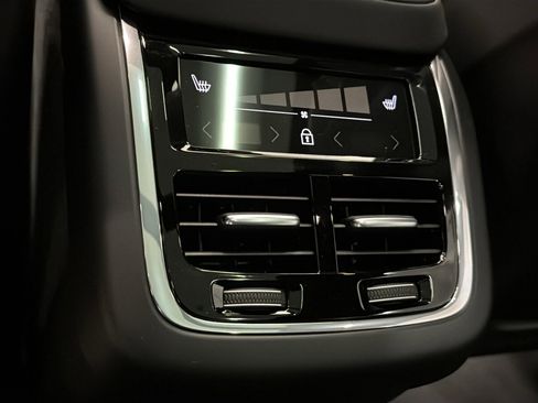 New 2026 Volvo XC60 B5 Ultra w/ Protection Package Premier AWD/4WD image 28