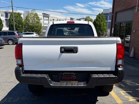 Used 2019 Toyota Tacoma SR RWD image 8