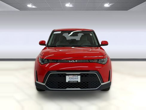 Used 2023 Kia Soul LX FWD image 5