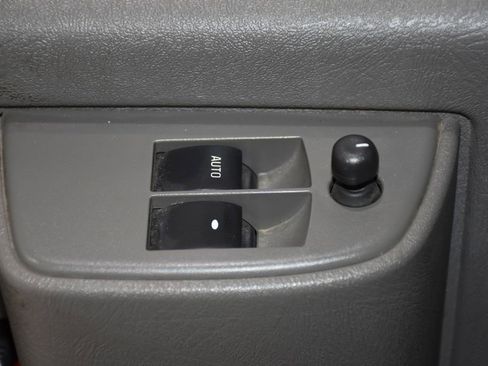 Used 2020 Chevrolet Express 3500 w/ Driver Convenience Package image 24