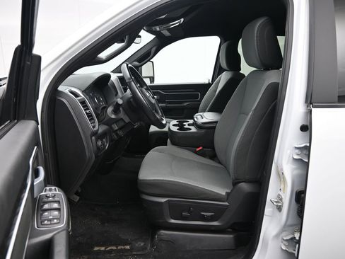 Used 2024 RAM 3500 Big Horn image 25