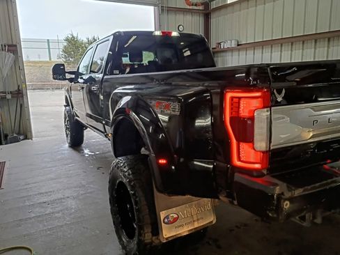 Used 2018 Ford F350 Platinum w/ Platinum Ultimate Package AWD/4WD image 2