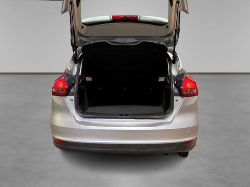 Used 2016 Ford Focus SE w/ Reverse Sensing Package image 11