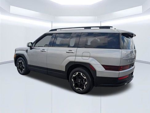 Used 2025 Hyundai Santa Fe SEL FWD image 6