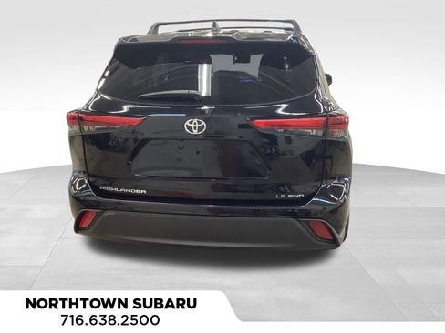 Used 2023 Toyota Highlander LE image 27