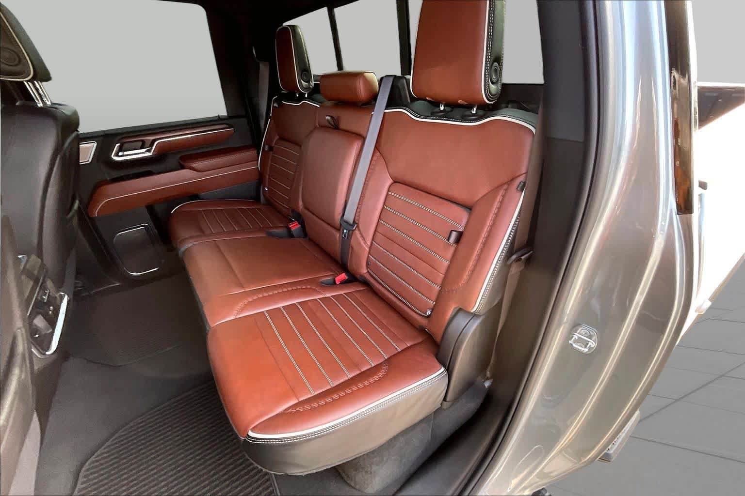 Used 2024 GMC Sierra 2500 Denali Ultimate AWD/4WD image 41