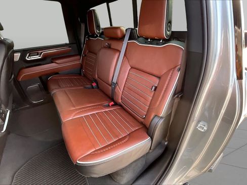 Used 2024 GMC Sierra 2500 Denali Ultimate AWD/4WD image 41