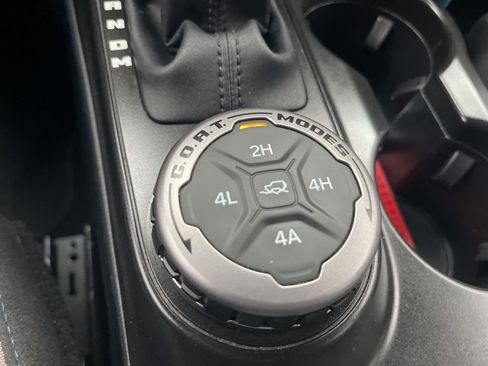 Used 2022 Ford Bronco Wildtrak image 16