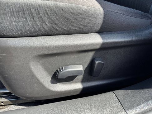 Used 2025 Nissan Altima 2.5 SV FWD image 22