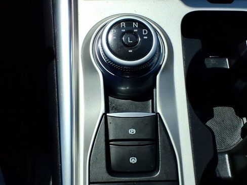 Used 2023 Ford Explorer XLT w/ Equipment Group 202A AWD/4WD image 18